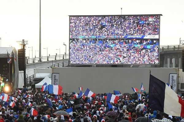  remorque ecran led fanzone euro 2024